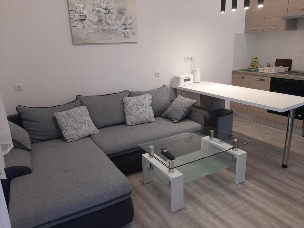H&F Apartmani فير المظهر الخارجي الصورة